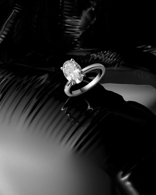 Oval cut Diamond Engagement ring